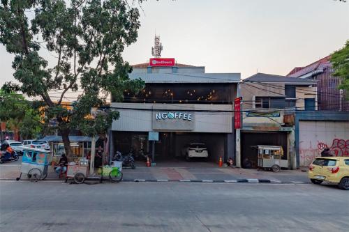 Kejiranan di persekitaran atau kejiranan dekat dengan rumah tamu ini
