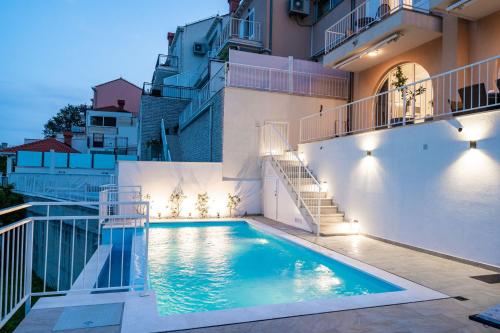 Villa with Swimming Pool Tia&Ella