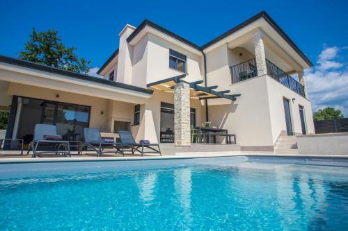 Villa Mia