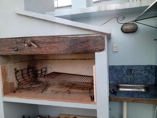 ConcordiaにあるEl remansoの洗面台付きの部屋にベンチが備わります。