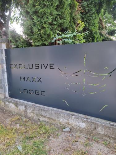 Φωτογραφία από το άλμπουμ του MAXX Lodge στο Μπακάου