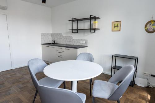 Cuisine ou kitchenette dans l'établissement ON 6 Rust