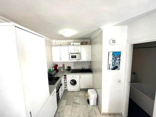 1 bed with mountain views