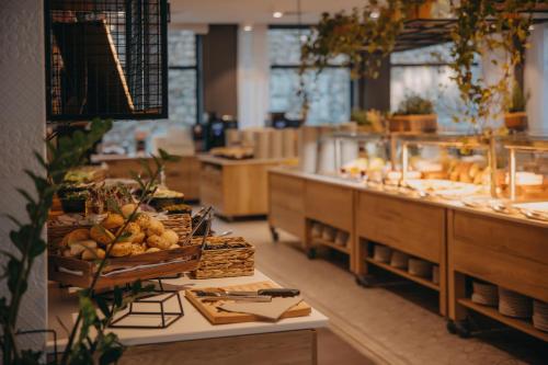 Jídlo v aparthotelu nebo okolí