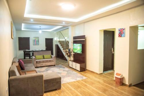 Gallery image of The Embassy Apartments in Durumi
