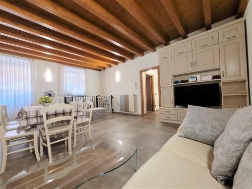 Kuchyňa alebo kuchynka v ubytovaní Eva Lake Endine Hospitality