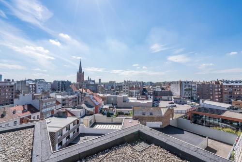 - une vue sur la ville depuis le toit d'un bâtiment dans l'établissement Estrella del Mar III, à Ostende