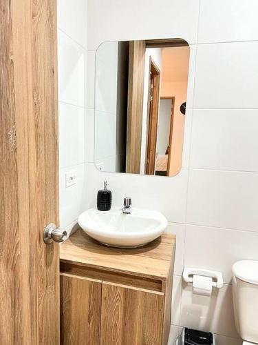 Un baño de 402S Elegante 2Hab Estilo Único