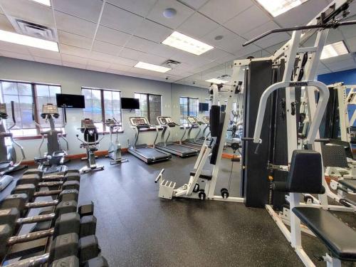 6Br 6Bath Pvt Home Pool 10min Disney 3282ft photo 39