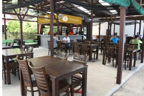 Restoran või mõni muu söögikoht majutusasutuses The Barat Perhentian
