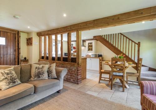 Sewell Barn Sutton – Photos 4