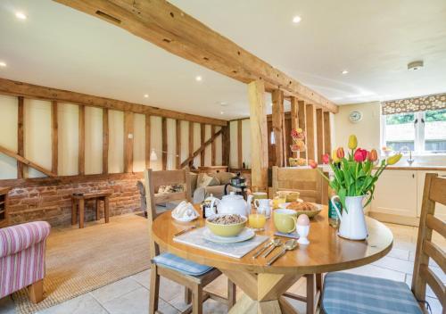 Sewell Barn Sutton – Photos 5