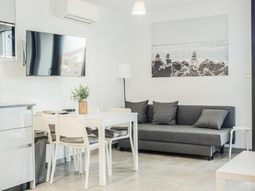 Brand New Studio Near The Beach, Gibraltar