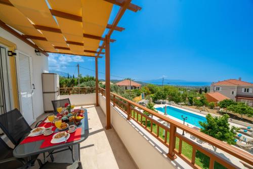 Gallery image of Villa Erasmia- House 2 upper floor in Sarlata