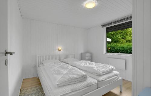 Postel nebo postele na pokoji v ubytování Stunning Home In Vemb With Wifi