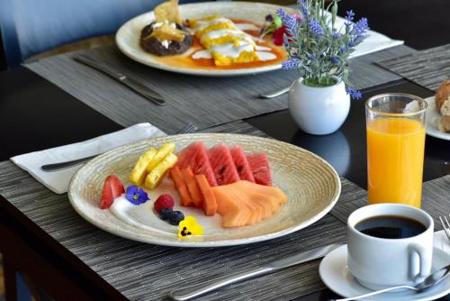 Jídlo v hotelu nebo okolí