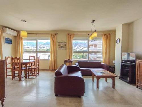 Spacious 4 bedroom with parking in town centre, Nerja