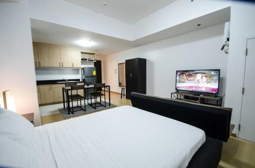 Dapur atau dapur kecil di Prime Avant BGC Location Apartments by PH Staycation