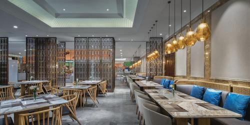 Posezení v ubytování Crowne Plaza Dongying by IHG