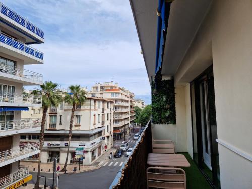Cozy Home Center of Antibes