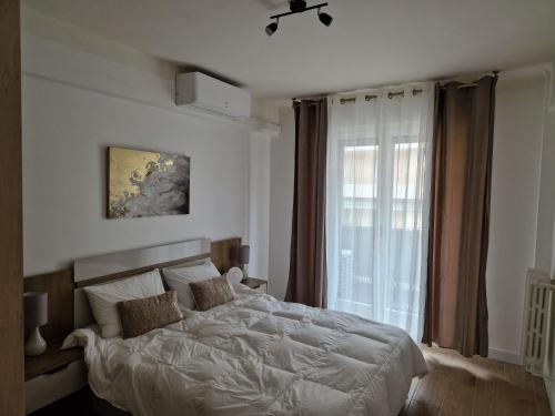 Cozy Home Center of Antibes
