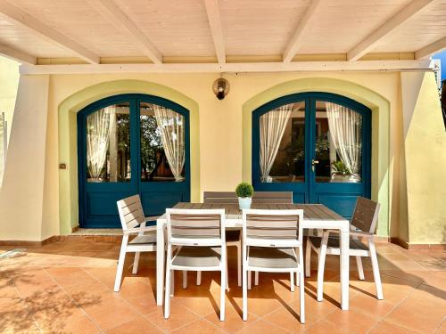 Gallery image of Jennas-Libeccio Apartment in Àrbatax