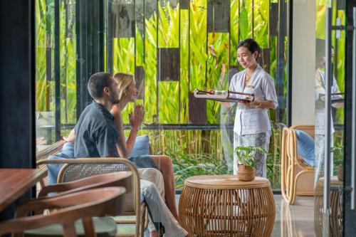Επισκέπτες που μένουν στο Sanora Villa Sanur by Ini Vie Hospitality
