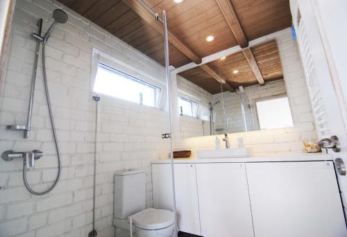 Kylpyhuone majoituspaikassa Genio Namukai