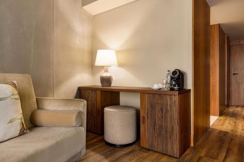 Ruang duduk di Fontinha Porto, Trademark Collection by Wyndham