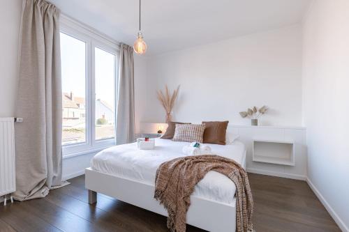 Spacious holiday home with patio near center