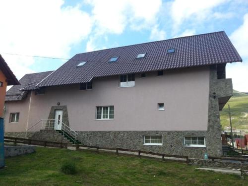 Το κτήριο όπου στεγάζεται  ο ξενώνας