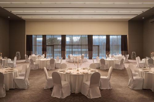 Restaurace v ubytování Sheraton Dubrovnik Riviera Hotel