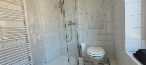Kylpyhuone majoituspaikassa Ap. 80 m² - 3 SZ bei Oschersleben + Helmstedt