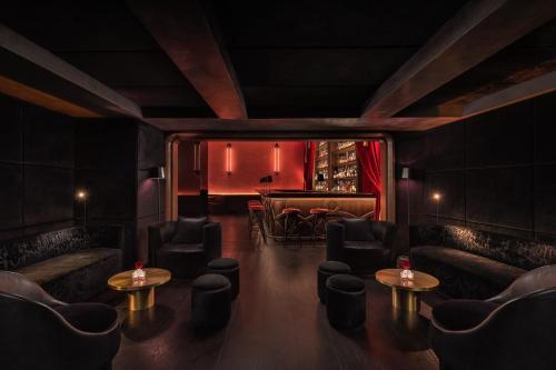 Area soggiorno di The Barcelona EDITION