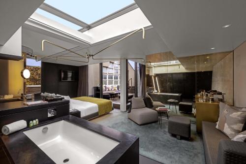Ruang duduk di W Amsterdam