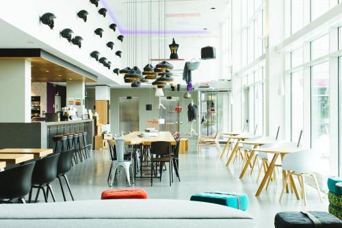 Restoran või mõni muu söögikoht majutusasutuses Moxy Milan Malpensa Airport