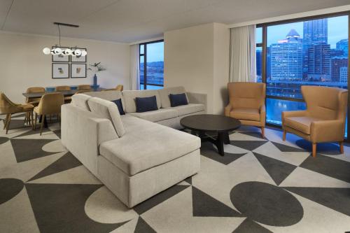 Un lugar para sentarse en Sheraton Pittsburgh Hotel at Station Square