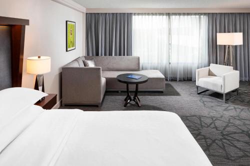 Area tempat duduk di Sheraton Bloomington