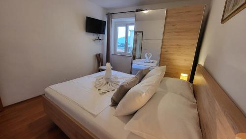 Gallery image of Stone House Apartments Didini Dvori Lumbarda in Lumbarda