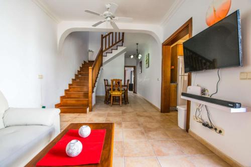 Casa Hannah by Villas Now Ltd