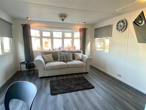 Χώρος καθιστικού στο Elletson Park Wood fired Hot tubs, Caravans & Pods