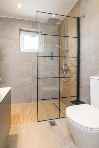 Aetherius Executive Suite 5 Min to BEACH