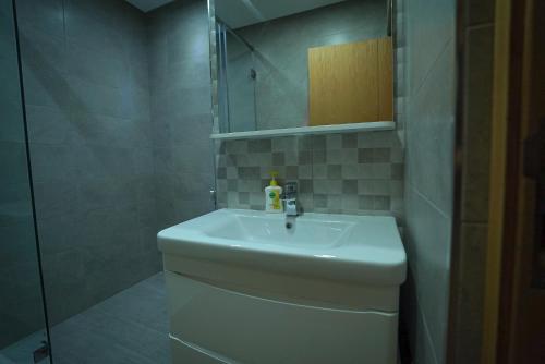 Ένα μπάνιο στο New Appartment