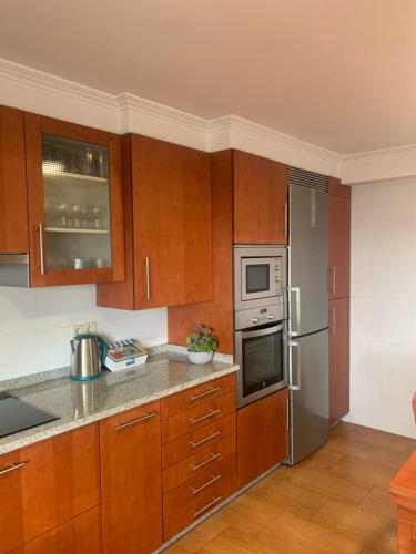 Η κουζίνα ή μικρή κουζίνα στο CASA FAMILIAR COMPLETA EN PATOS NIGRAN