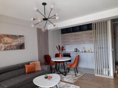 Kuchyň nebo kuchyňský kout v ubytování Centar two apartment