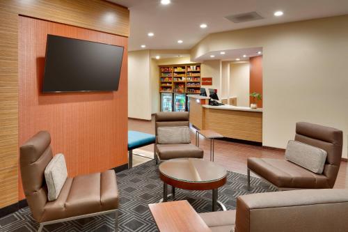 TownePlace Suites by Marriott Clovis – Photos 5