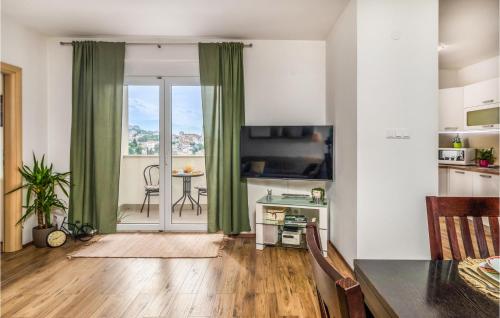 Lovely Apartment In Novi Vinodolski With Wifi
