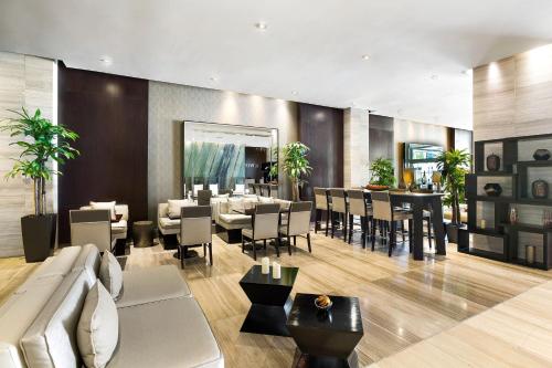 A restaurant or other place to eat at The Westin Panama