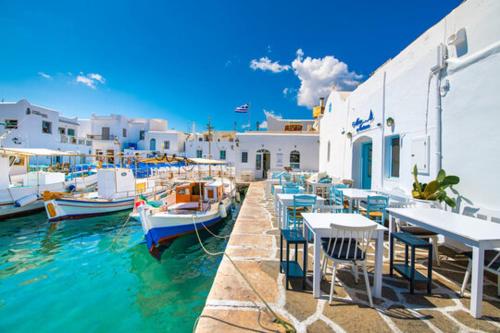 Aretoussa Residence in Naoussa, Paros