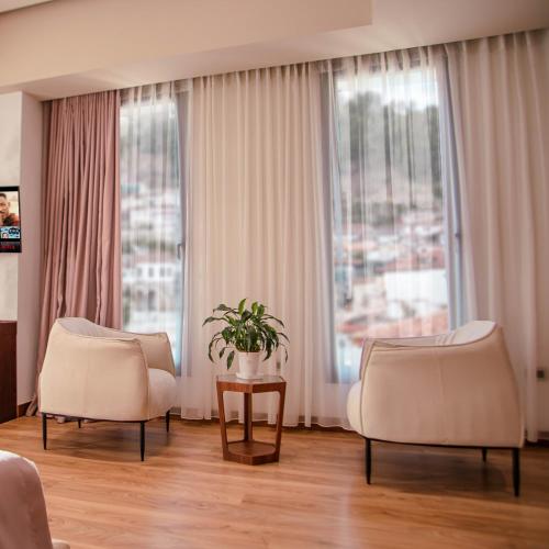 Posezení v ubytování Portik Hotel